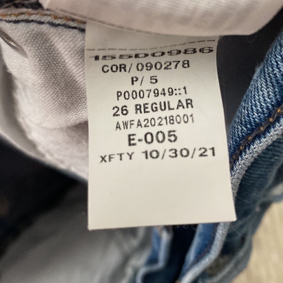 Abercrombie & Fitch The 90's Straight Ultra High Rise Cross Over Waist Jeans - Picture 9 of 10